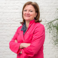 Dr. Berna Hindrikx - Vakdierenarts Kleine Huisdieren