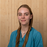 Emy Funk  - Paraveterinair