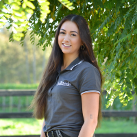 Biba Merks - Dierenartsassistent
