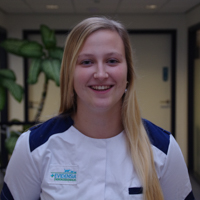 Denise Pront  - Paraveterinair