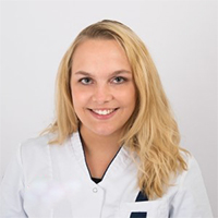 Yvonne Heezen